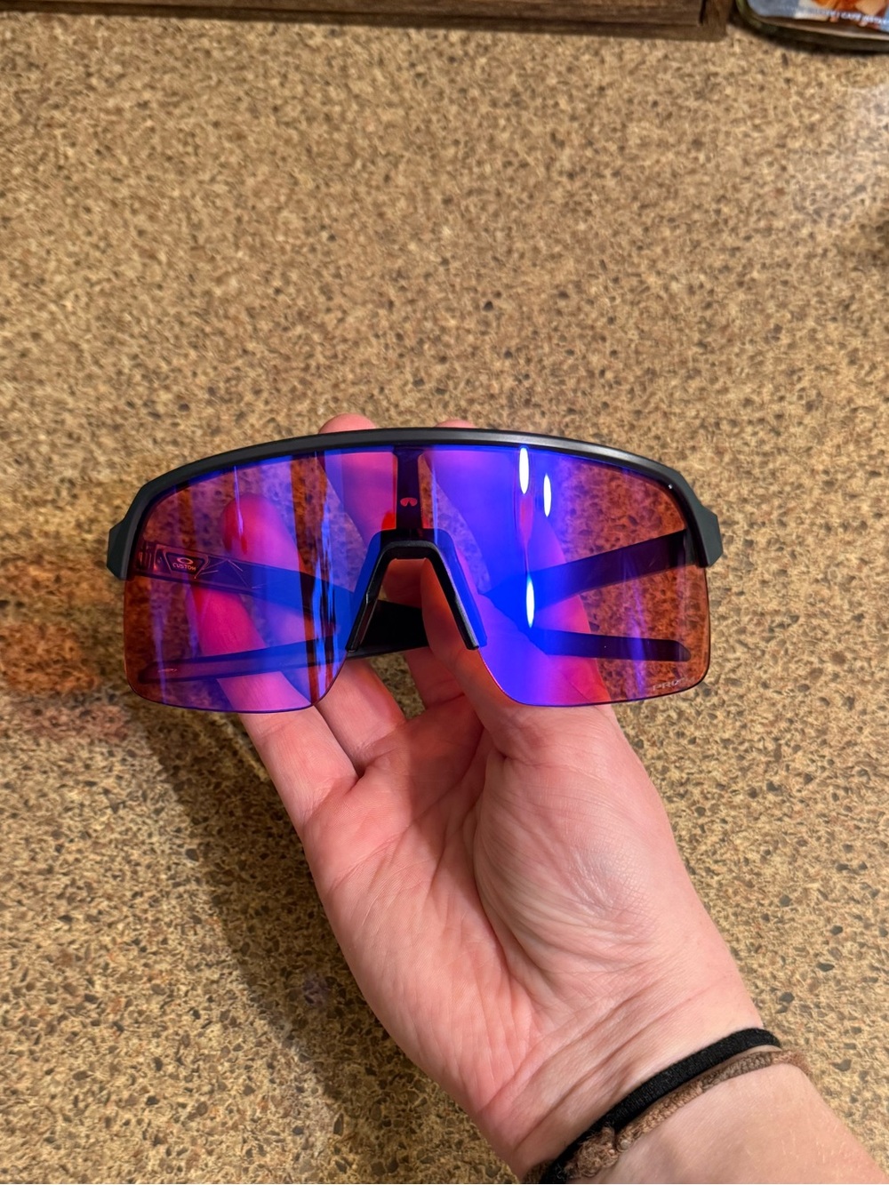 Oakley - Custom Sutro Lite